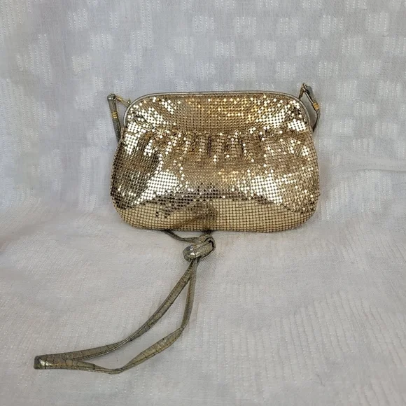 Whiting and Davis vintage shimmer gold small purse clutch with strap fancy party - Picture 12 of 13
